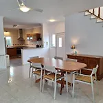 ゲストハウス Flavia アルジェズール