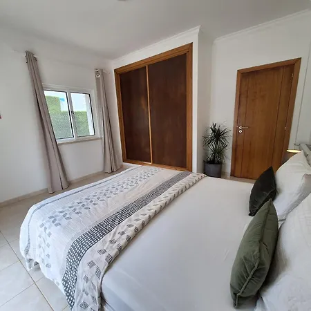 Flavia Гостевой дом Алжезур